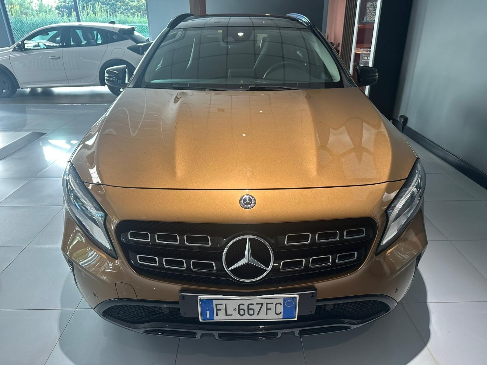 Mercedes-Benz GLA - immagine 2