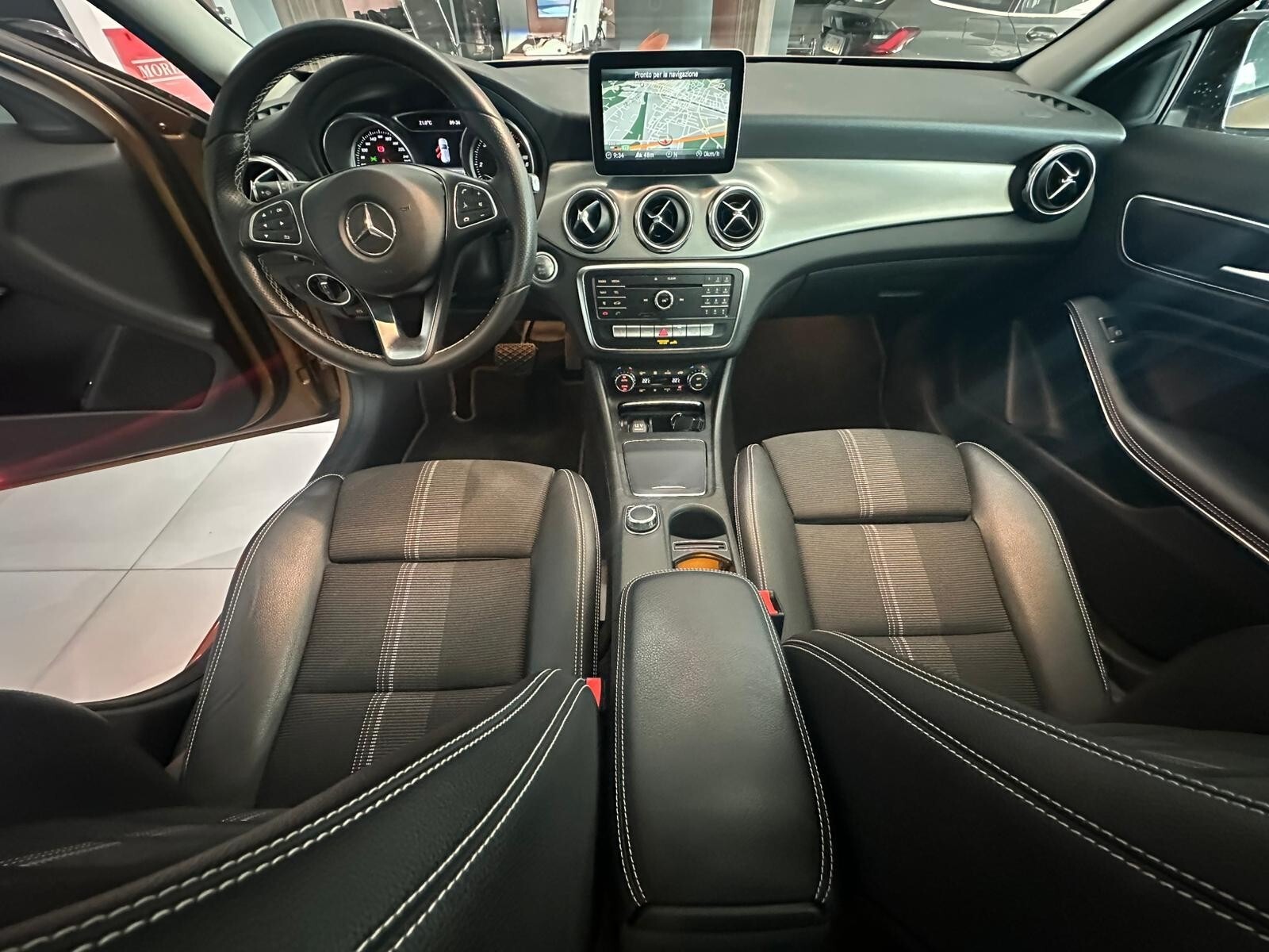 Mercedes-Benz GLA - immagine 7
