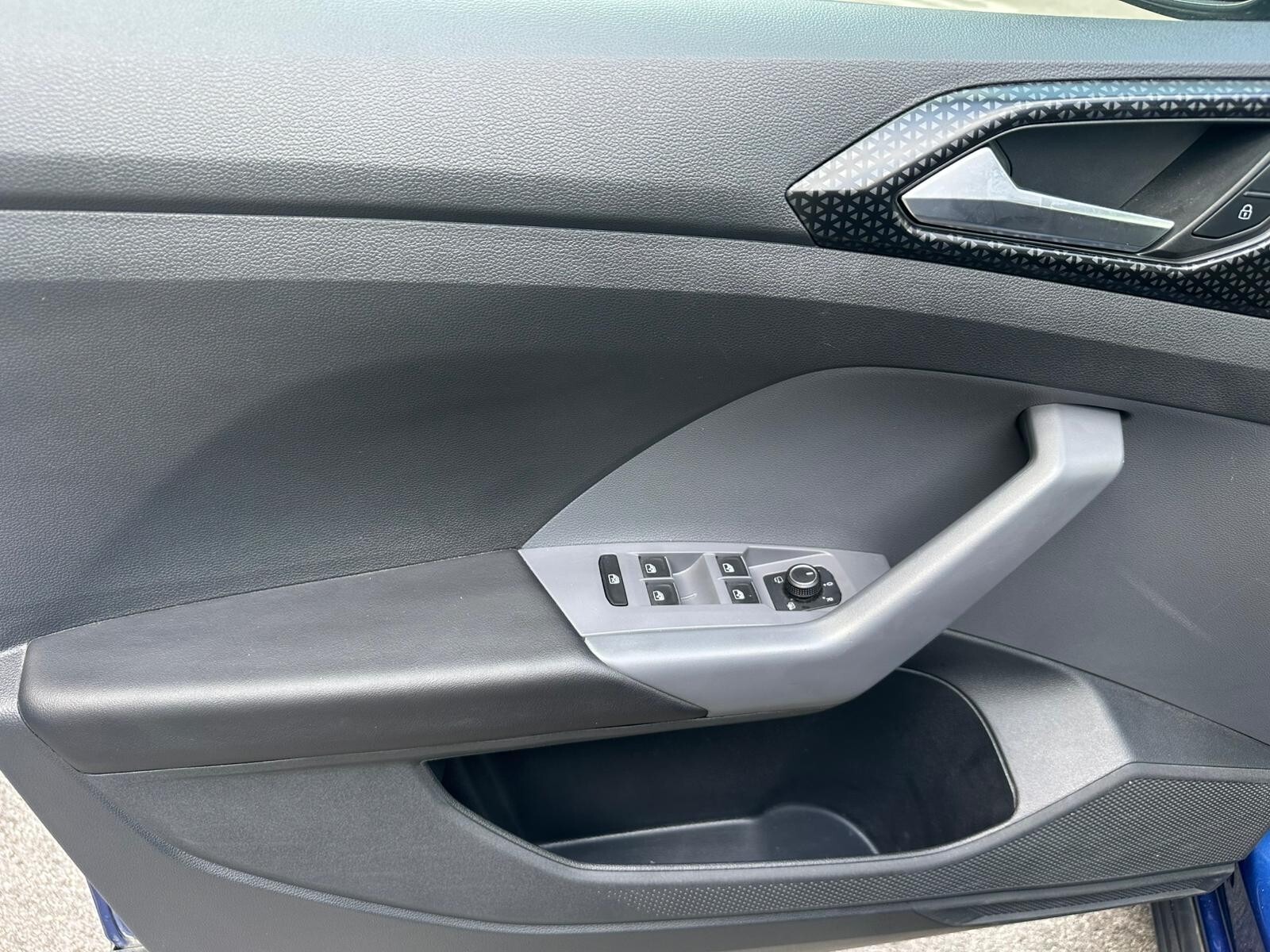 Volkswagen T-Cross - immagine 9