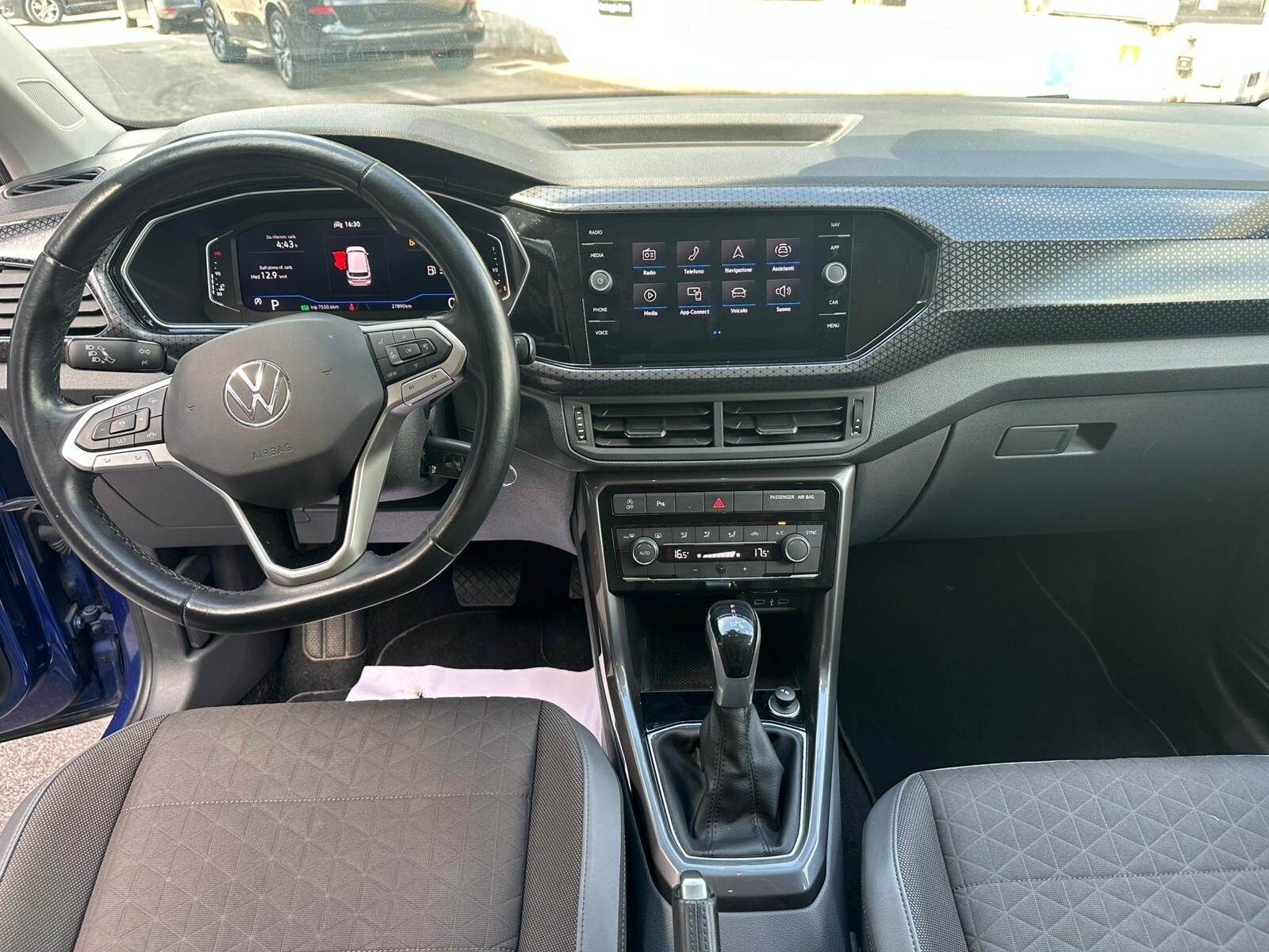 Volkswagen T-Cross - immagine 10