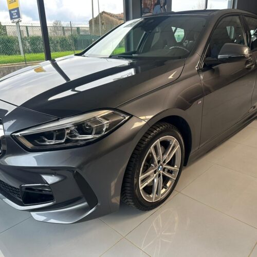 Bmw 118 118d 5p. Msport Exterior
