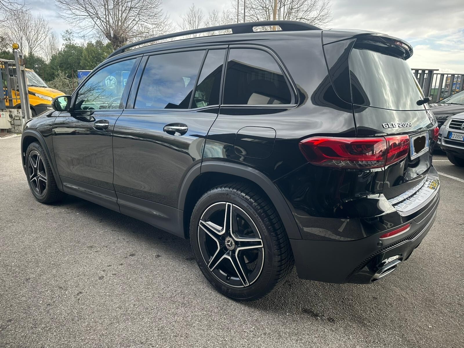 Mercedes-benz GLB 200 d Automatic 4Matic AMG Line Premium - immagine 4