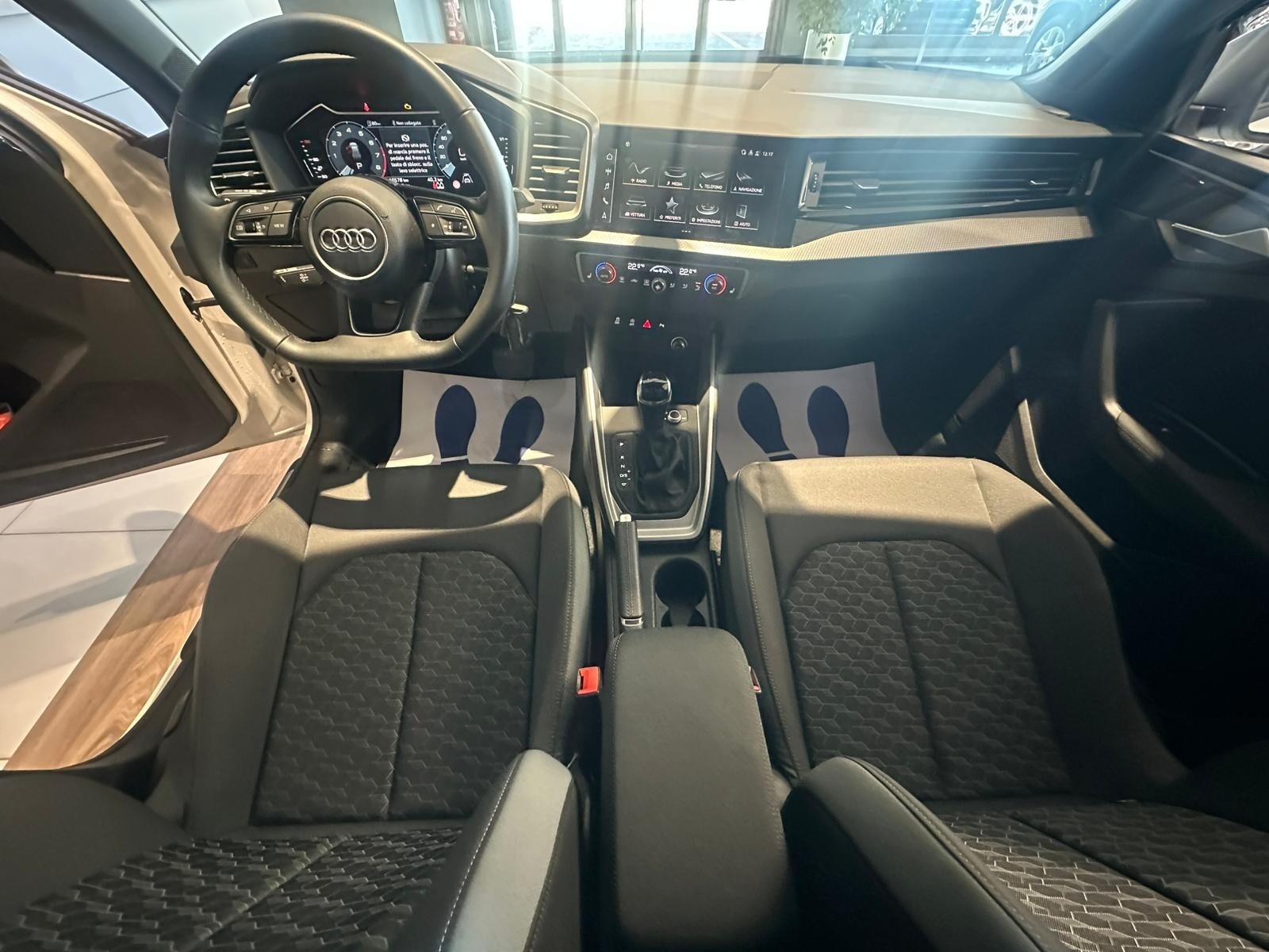 Audi A1 allstreet 30 TFSI S tronic Identity Contrast - immagine 9