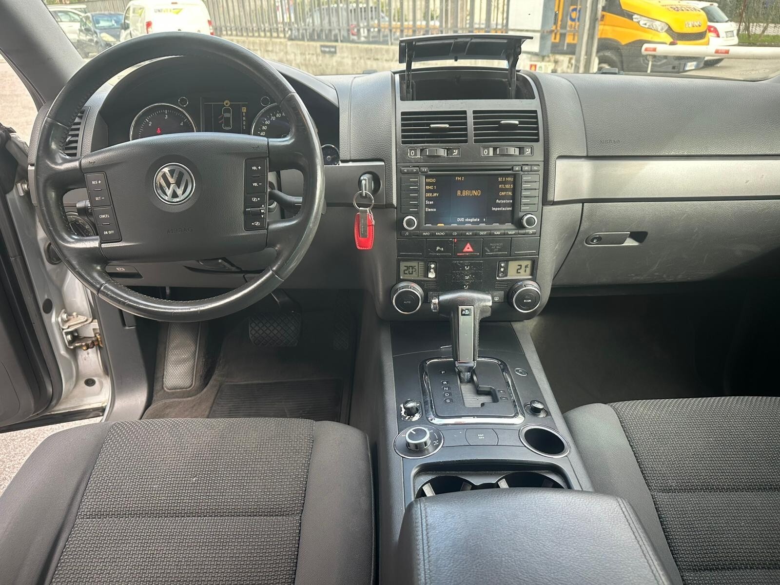 Volkswagen Touareg 2.5 R5 TDI - immagine 9