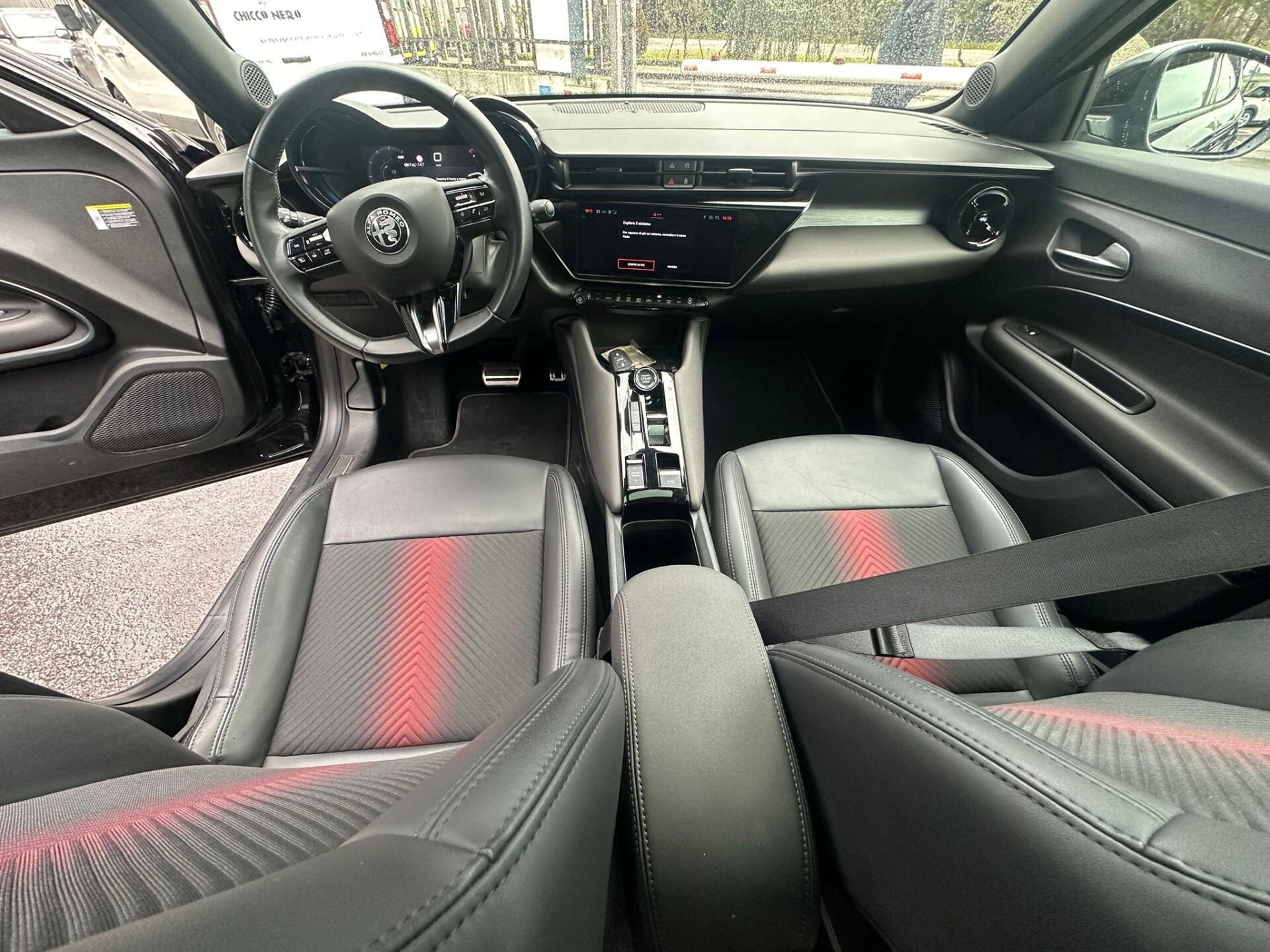 Alfa Romeo Junior 1.2 136 CV Hybrid eDCT6 Speciale - immagine 9