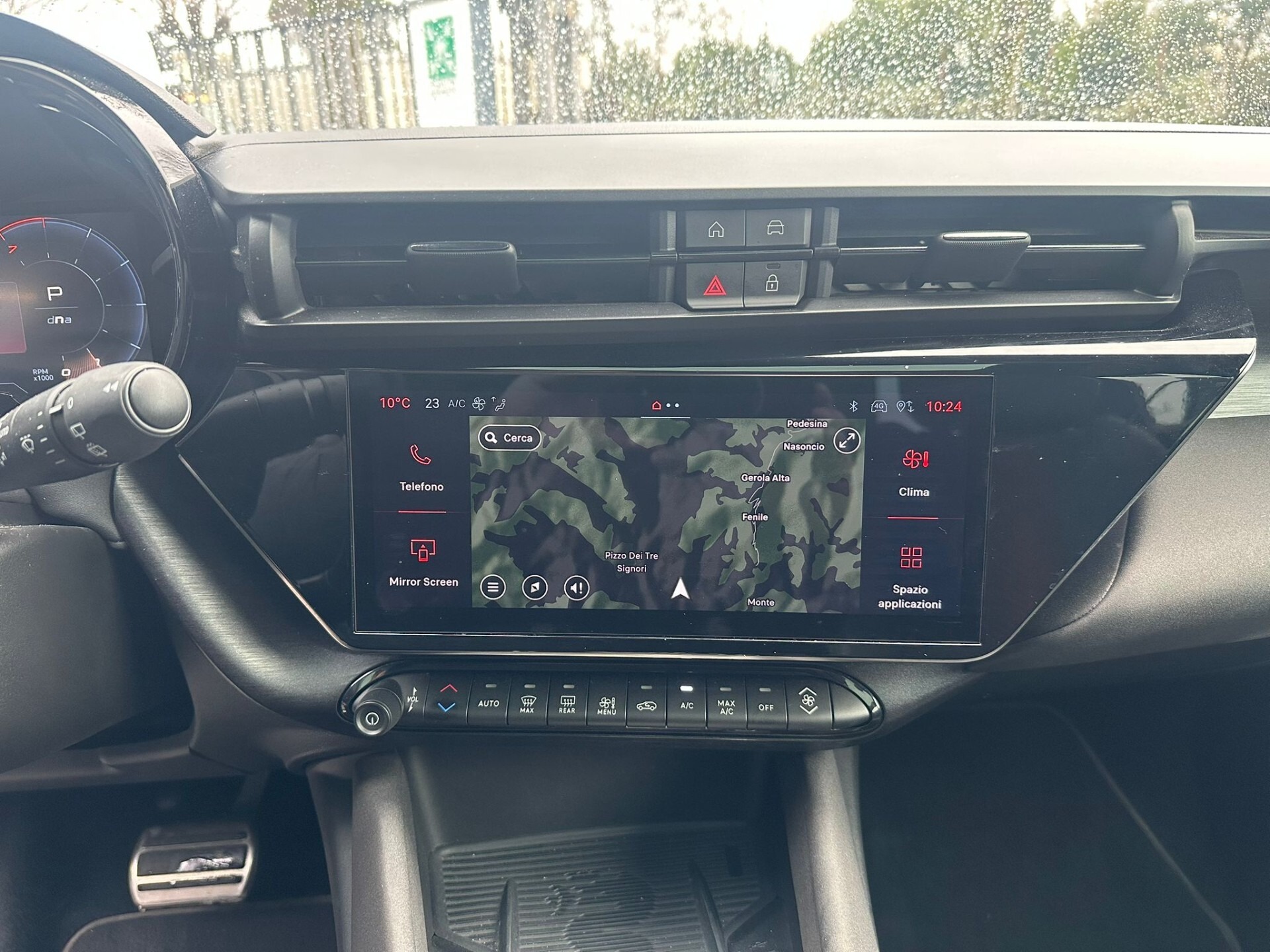 Alfa Romeo Junior 1.2 136 CV Hybrid eDCT6 Speciale - immagine 12